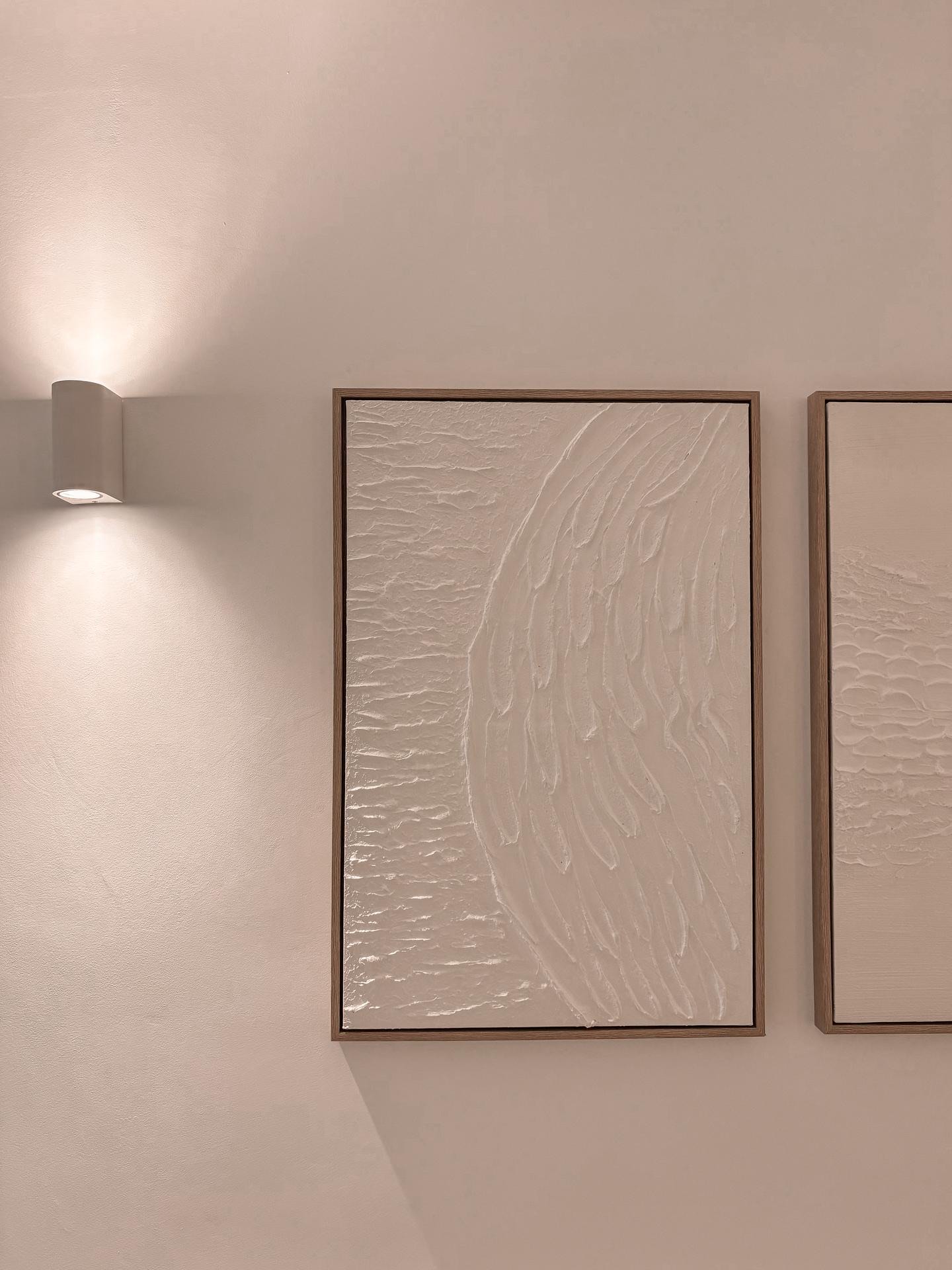 Salón moderno y luminoso en Casa en Calma